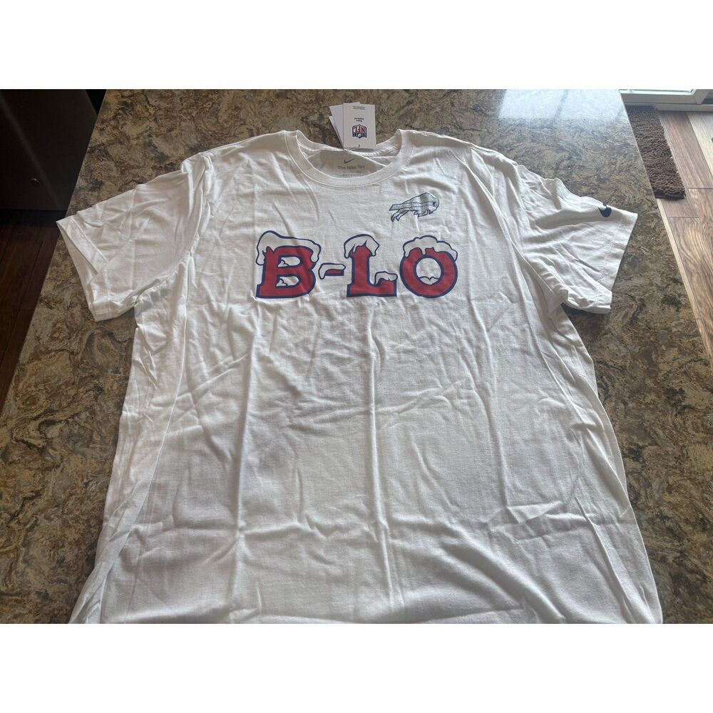 Bills "B-Lo" Men's 2XL officially licensed NFL Graphic T-Shirt
